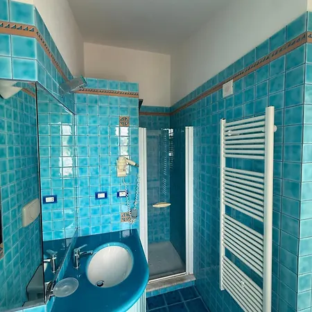 La Del Mare 3* فاليدوريا
