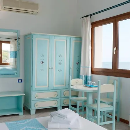 La Del Mare 3* فاليدوريا